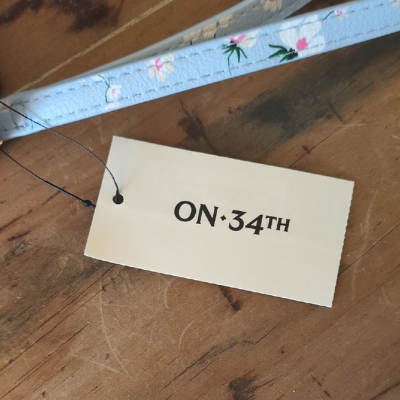 Light Blue Floral Wristlet Wallet - Picture 3 of 4